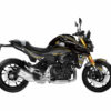 Ce kit de stickers moto BMW F900 R offre une personnalisation complète tout en respectant les lignes sportives et élégantes de votre moto.