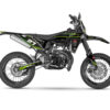 Transformez votre Sherco SM 50 en véritable machine de course avec notre Kit déco Sherco SM50 au design Drivon. Fabrication : française et à la commande.