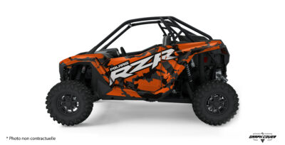 Impose ton style et affirme ta présence sur chaque terrain avec le Kit déco RZR Pro XP– Design Stealth qui s’inspire des motifs militaires contemporains.