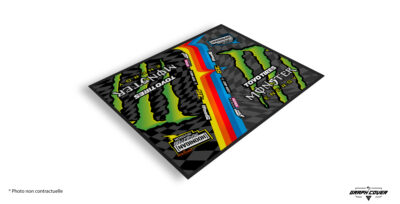 Notre Tapis karting style Monster transforme ton paddock en un espace propre, sécurisé et visuellement percutant. Tapis environnemental haute protection.