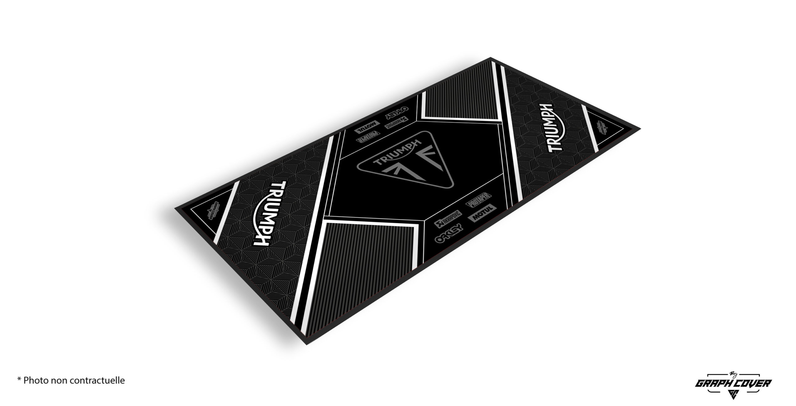 Le tapis moto personnalisable Triumph Modèle 3 allie le raffinement typiquement britannique à l’efficacité du design technique.