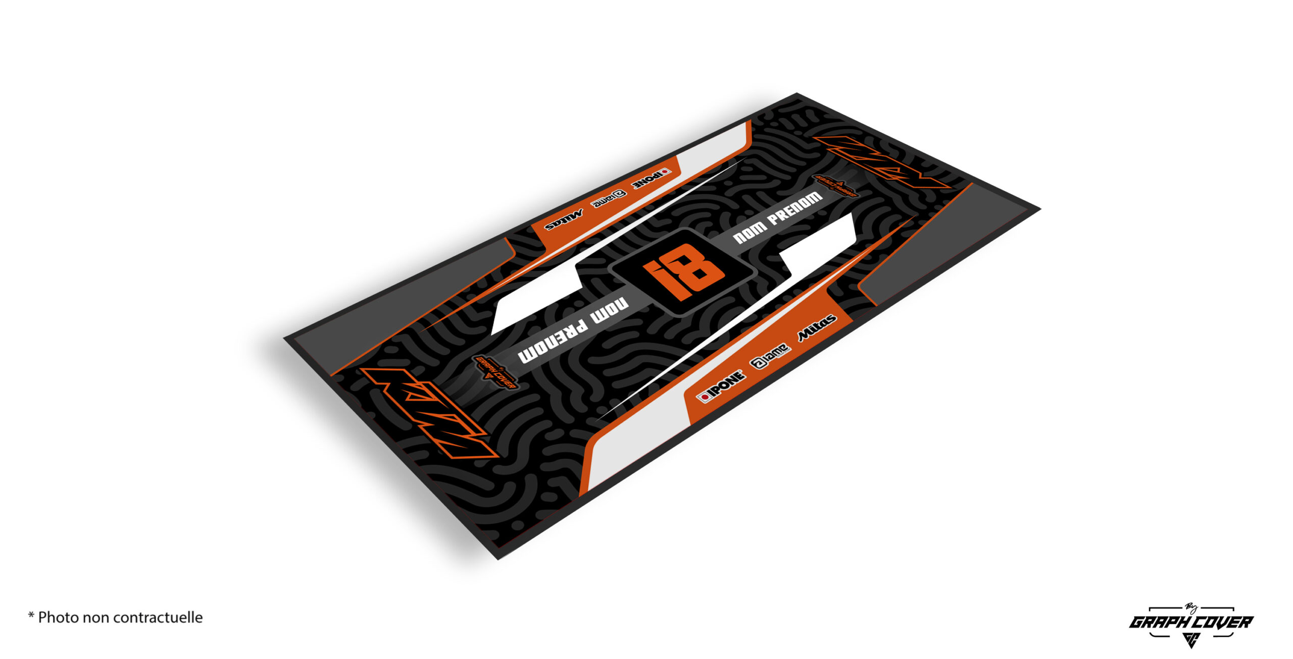 TAPISMOTOMODEL7KTMO95x200_3D L’esprit Ready To Race dans ton paddock. Affirme ton style et ta passion avec le tapis moto KTM, pensé pour les pilotes qui vivent la course à fond.